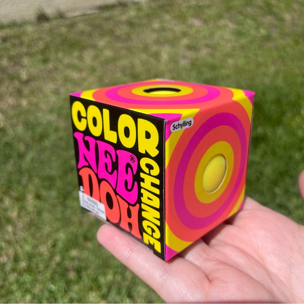 Yellow Color Change NeeDoh